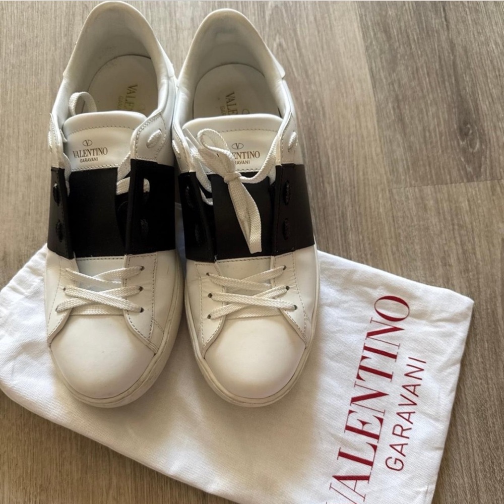 Valentino Garavani Monochrome Men Leather Sneakers 10.5US